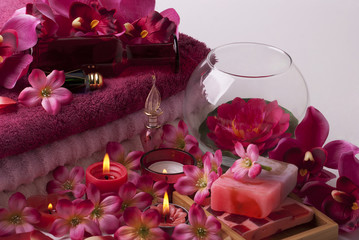 Various bath accessories