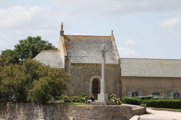 Fototapeta na wymiar la chapelle des marins à Saint-Vaast-la-Hougue en Normandie,Cotentin,Manche