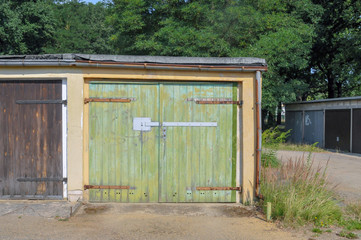 alte antike Garage Hoftor haustür Werkstatt Schuppen Holtür