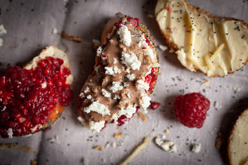 Sweat bread with raspberries