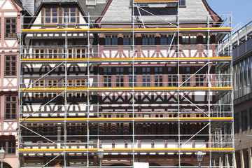 Baustelle, Baugerüst, Fachwerkhaus