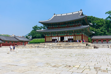 Fototapeta premium Injeongjeon, główna sala Changdeokgung w Seulu w Korei Południowej