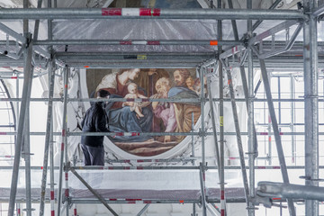 Gerüst für Restauration, Gemälde, Stuck