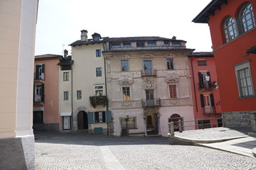 Stadt Ascona in der Schweiz in Tessin im Sommer