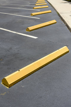 Parking borders yellow color