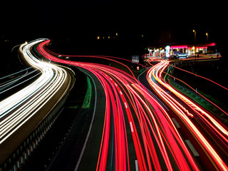 Fototapeta na wymiar Autobahn Leuchtspuren