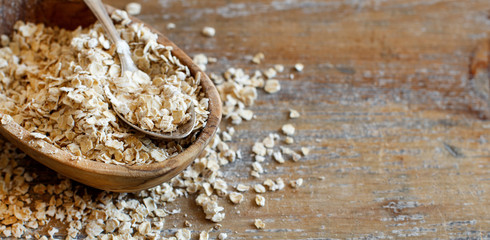 Rolled oats in a bowl