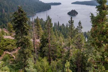 Obraz premium Lake Tahoe the Twinkle in Mother Nature’s Eye 