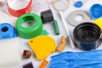 Different pieces of plastic objects that pollute the seas