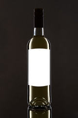 Flasche Wein Weißwein mit Etikett für Text