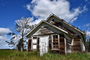 Fototapeta na wymiar Old Abandoned Farmhouse