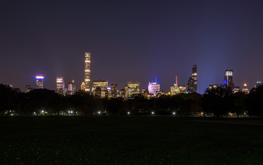 Obraz premium Skyline of downtown Manhattan by night, New York, United States of America