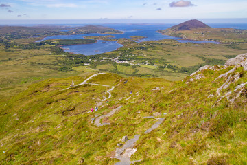Naklejka premium Ballynakill Bay with mountains in Letterfrack