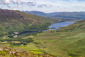 Naklejka premium Kylemore lough lake and valley in Letterfrack