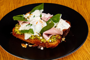 Brioche with ham