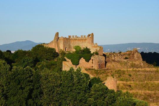 Tuscania - Rovine del Rivellino 