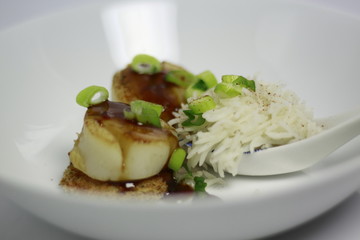 King Scallops with a Honey Glaze Sauce 