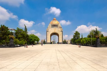  Het Monument voor de Revolutie in Mexico-Stad op een mooie zomerdag © kmiragaya