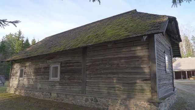 3150_The_wooden_shingles_roof_of_the_big_house_in_Haanja_Estonia.mov