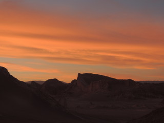 Fototapeta na wymiar Atardecer en Atacama