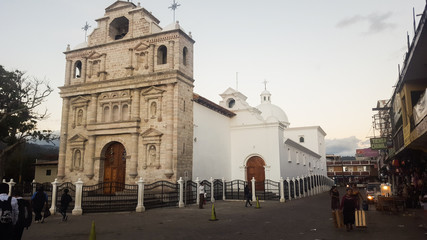 Fototapeta na wymiar Iglesia de joyabaj guatemala