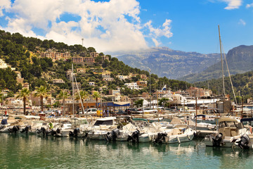 Fototapeta na wymiar Beautiful landscape of Port de Soller, Majorca island, Mediterranean Sea, Spain.