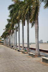 Fototapeta na wymiar Embankment of Tonle Sap river in Phnom Penh. Cambodia