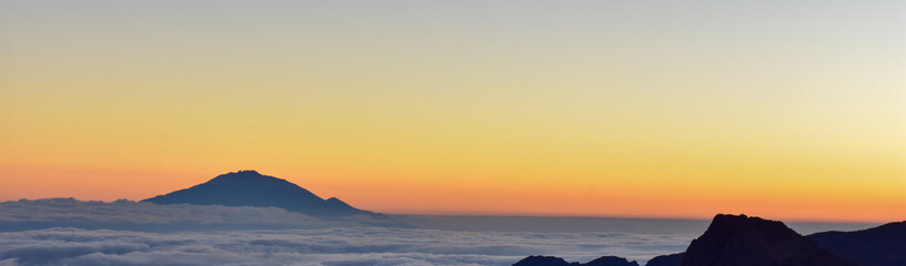 Fototapeta premium Mount Meru (Kilimanjaro's Little Brother) standing in the sunset