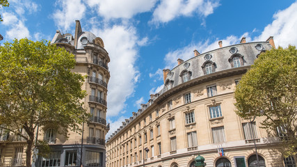Fototapeta na wymiar Paris, beautiful buildings in the Quartier latin, typical parisian facade boulevard Saint-Michel 