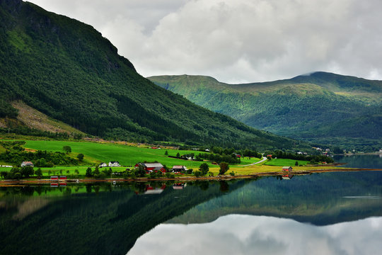 Lake and village in the county of More og Romsdal, Norway