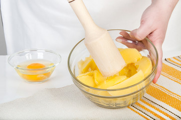 Glass bowls with boiled potatoes and egg.