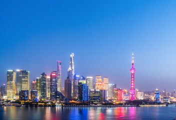 Fototapeta na wymiar beautiful shanghai cityscape in nightfall