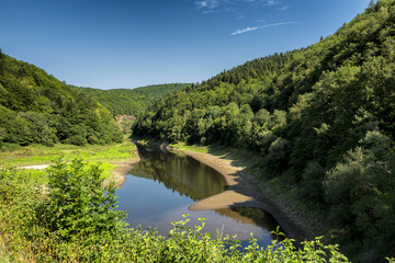 la Dordogne entre la Correze et le Puy de Dôme