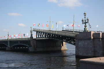 Fototapeta na wymiar Saint-Petersburg. Drawbridge.
