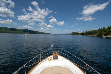 Fototapeta premium Cruising on the Lake Champlain 