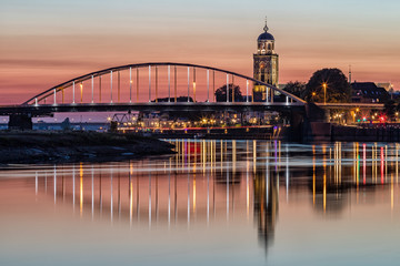 Obraz premium Deventer bridges over river IJssel at sunset
