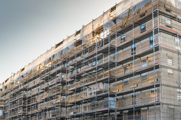 Baugerüst Baustelle Abendstimmung