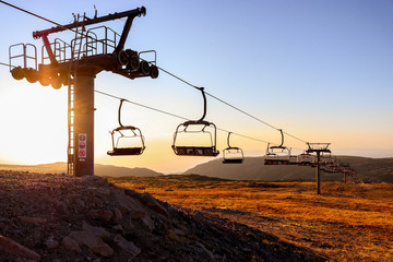 Teleférico na Serra da Estrela em estância de ski, Portugal