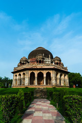 Fototapeta premium Tomb at Lodi Gardens