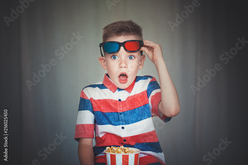 how to use theater 3d glasses at home