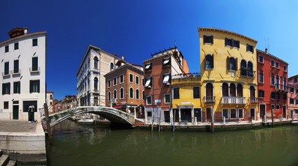 Fototapeta na wymiar Venice, Italy - June 06, 2017.: Tourists visit in Venice View of Canale Grande in, Venice Italy
