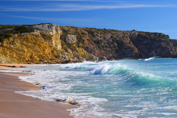 Brechende Welle an der Algarve