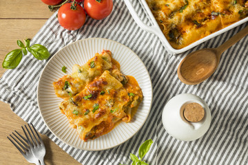 Baked Stuffed Vegetarian Cannelloni