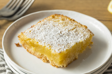 Sweet Homemade Lemon Bars