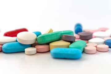 drug set in the form of tablets of different colors