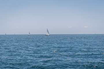 Obraz premium Sailboat on Ocean