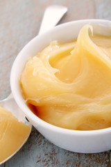 fresh lemon curd spread