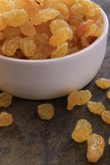 dried sultanas in dish