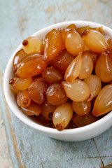 pickled silverskin onions