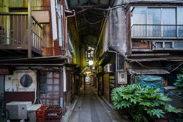 京成立石